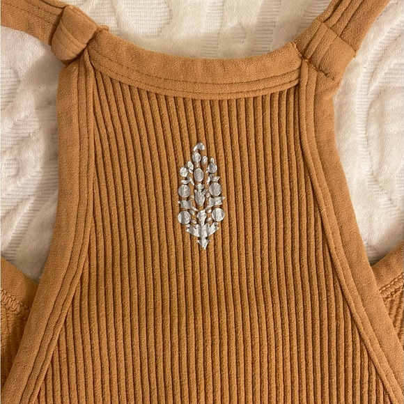 Free People Happiness Runs Crop Top in Sprout Size XL NWOT - Picture 7 of 9